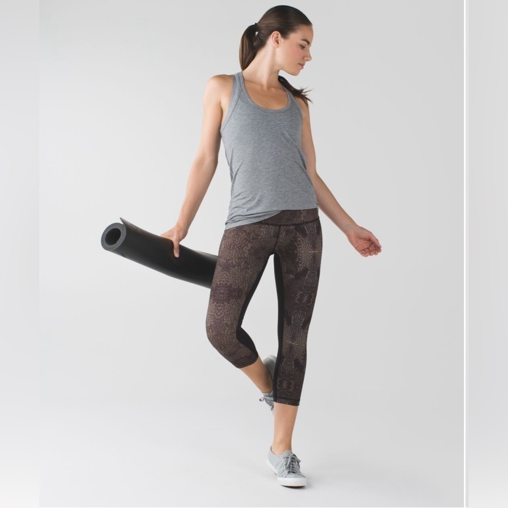 Lululemon Wunder Under Crop II *Full On Luon! RARE!